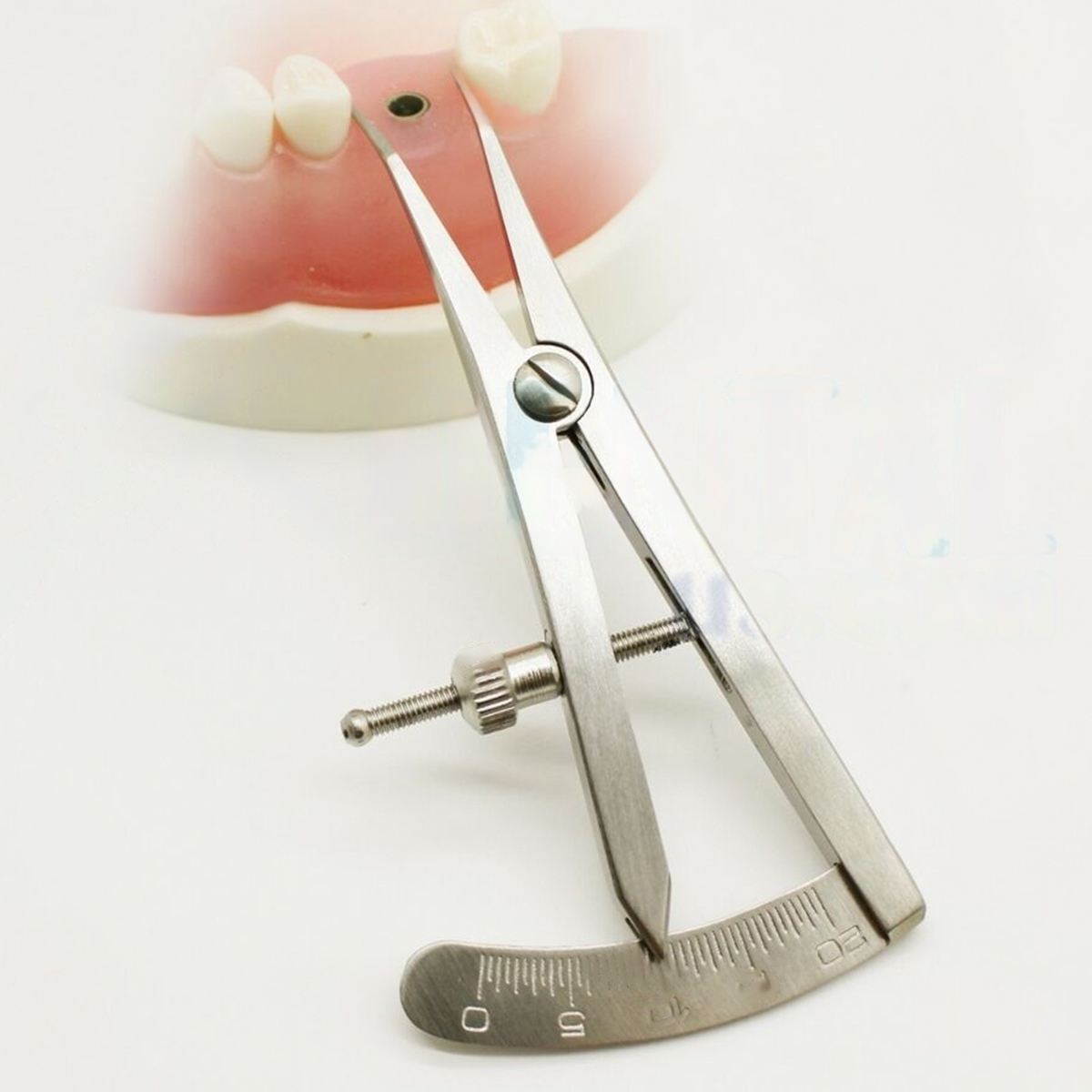 GDC Castroviejo Caliper # Curved (17Cm) Clc40C