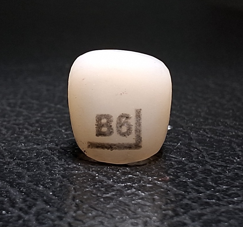 Pedo Crown Primary Upper Lateral Incisor Refills