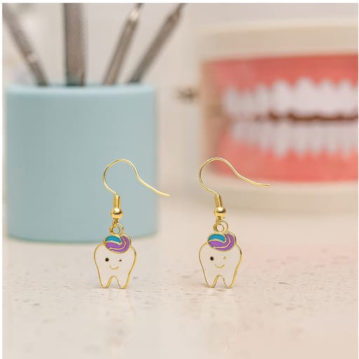 iDENTical Tooth Shape Dangler Earrings With Smiley Design Purple Set Of 1 (ZYR-4083-1)
