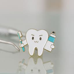 iDENTical Tooth With Toothbrush & Toothpaste Shape Brooch - Pack Of 1 (ZYR-7367) - 3