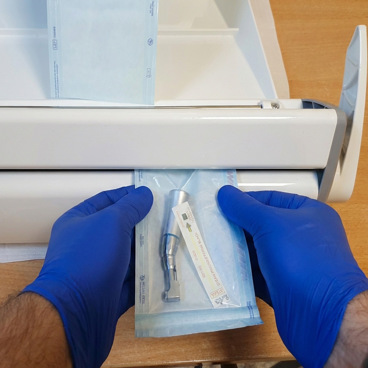 Waldent Sterilization Reels & Pouches Sealing Machine