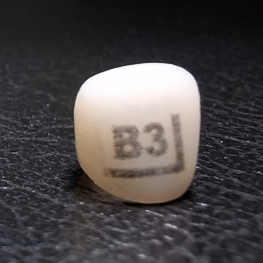 Pedo Crown Primary Upper Right Lateral Incisor Refill - Size B3