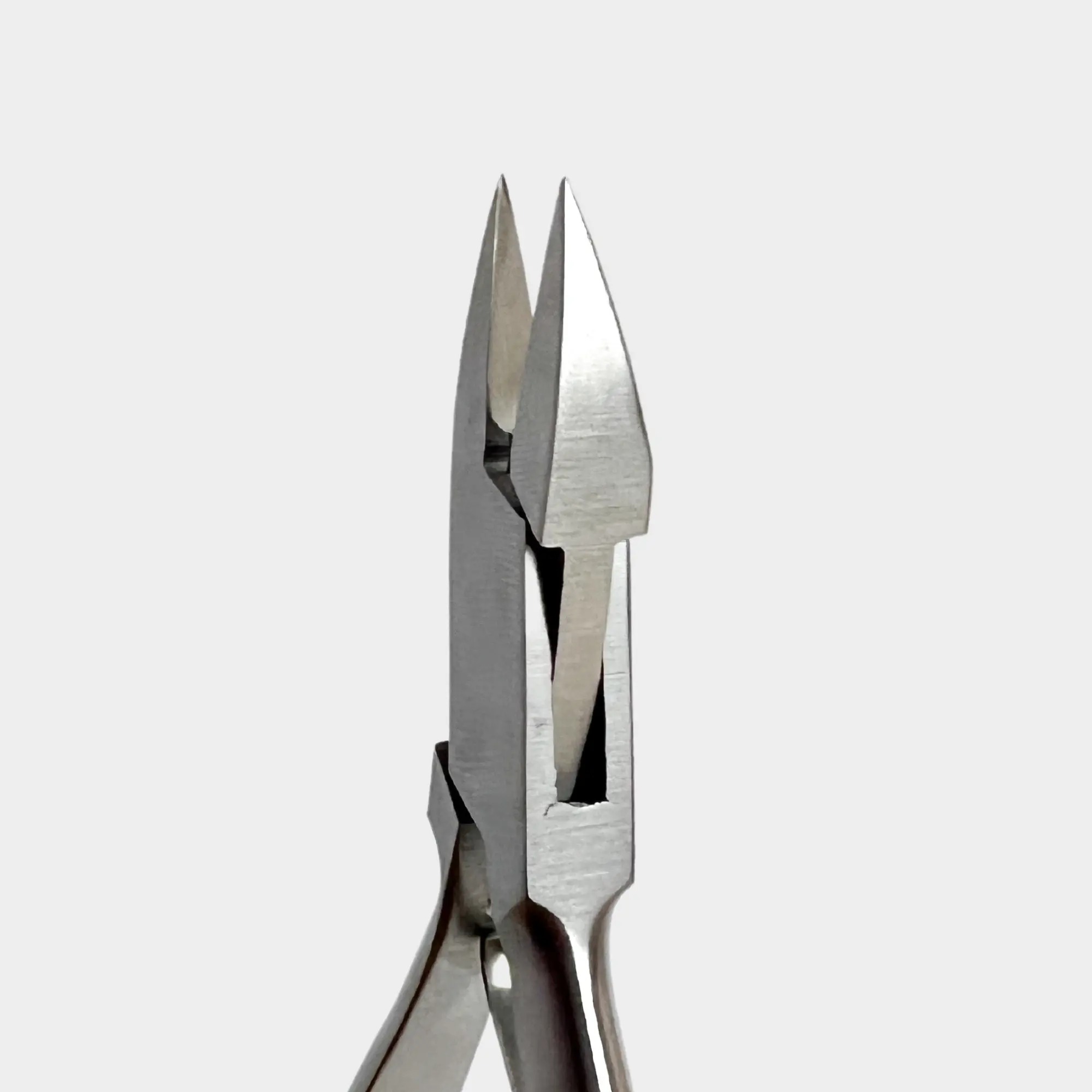 API Orthodontic Pliers TC - Bird Beak Light Wire TC