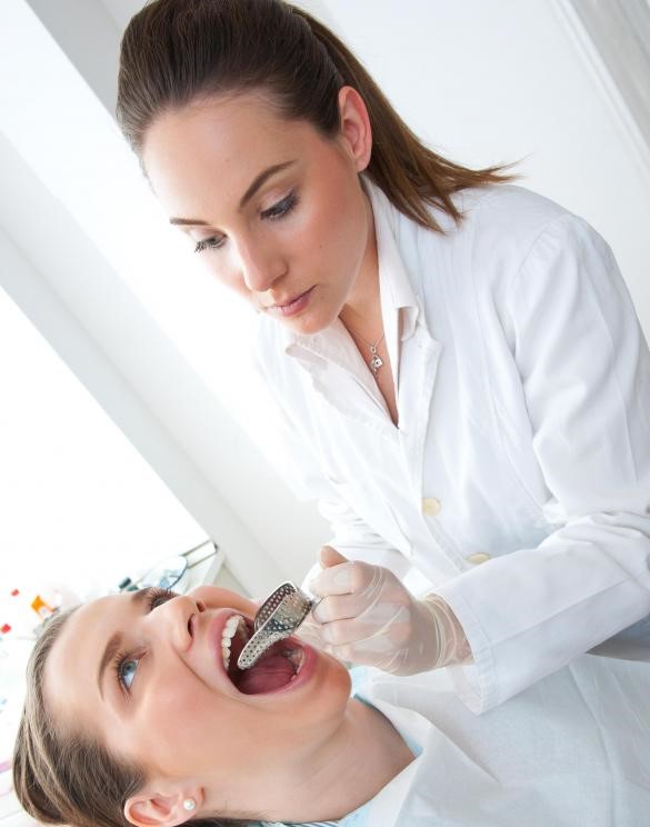 Samit Metallic Dentulous Perforated Impression Tray - L2