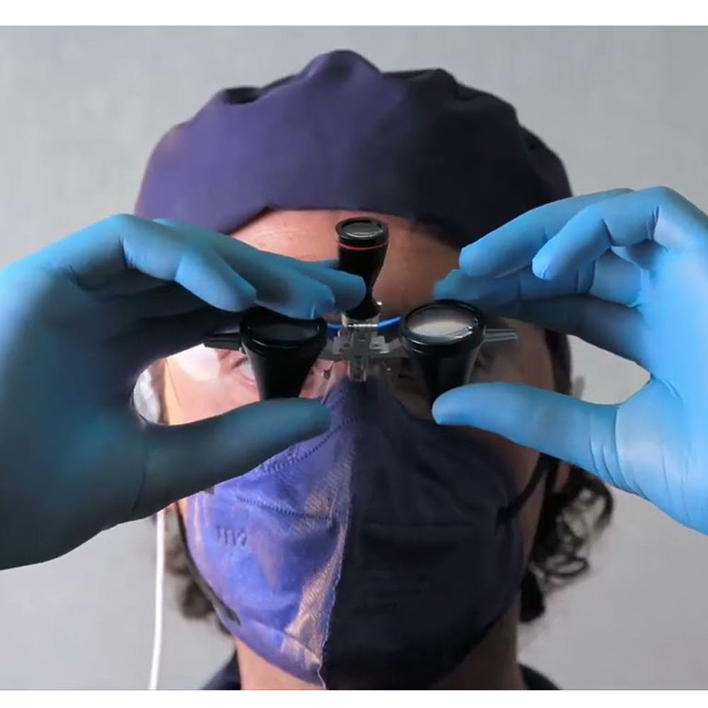 Eighteeth Brilliance Flip-Up Loupes with Softouch Surgical Headlight