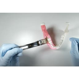 GDC University Of Minnesota Retractor (140mm) CRM - 6